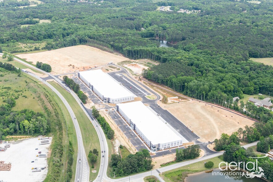 More Photos Of Greenway Commerce Center, Tyrone Unknown For Lease