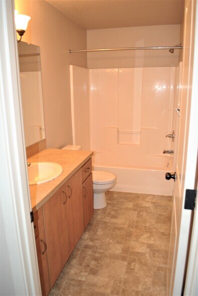 More Photos Of 19731 SW Athena Ct, Aloha Apartments For Sale