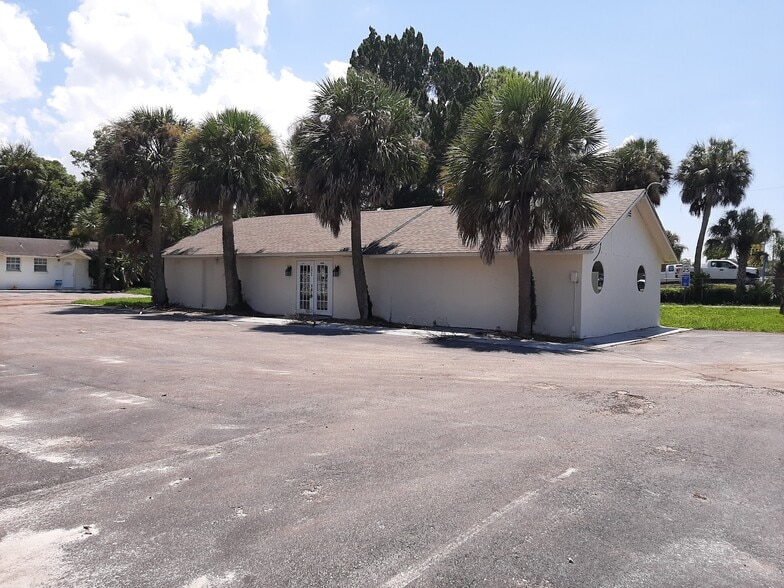 More Photos Of 7618 US Highway 19, New Port Richey Storefront Retail Office For Lease