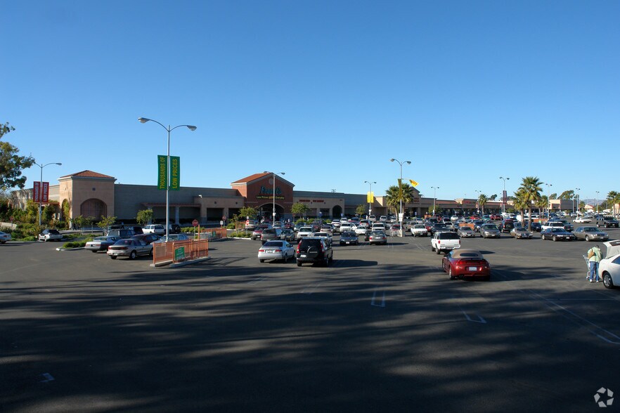 More Photos Of 1323-1465 S Broadway, Santa Maria Freestanding For Lease
