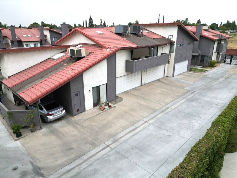 More Photos Of 2408 Gosford Rd, Bakersfield Apartments For Sale