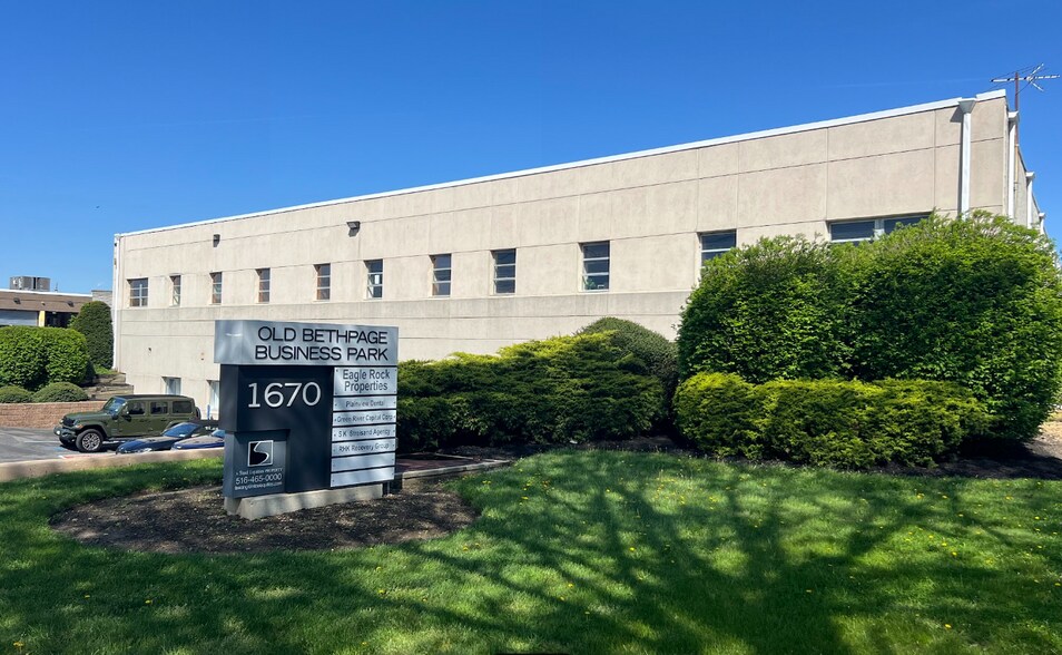 Primary Photo Of 1670 Old Country Rd, Plainview Office For Lease