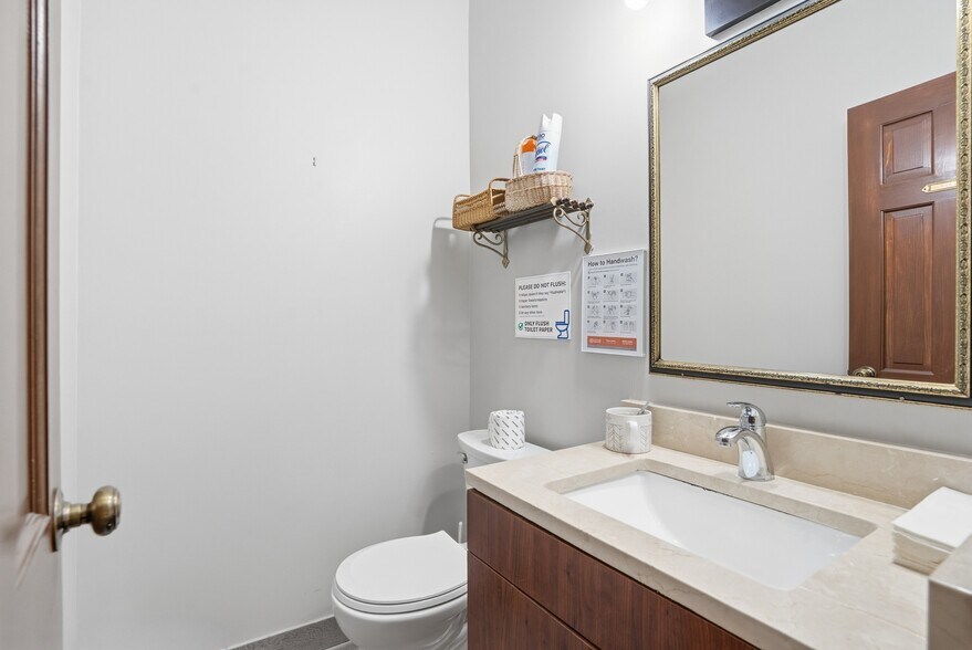 More Photos Of 906 S Fort Harrison Ave, Clearwater Medical For Sale