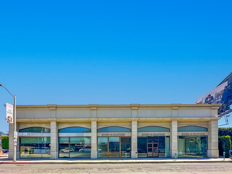 More Photos Of 370-372 N Robertson Blvd, West Hollywood Storefront For Lease