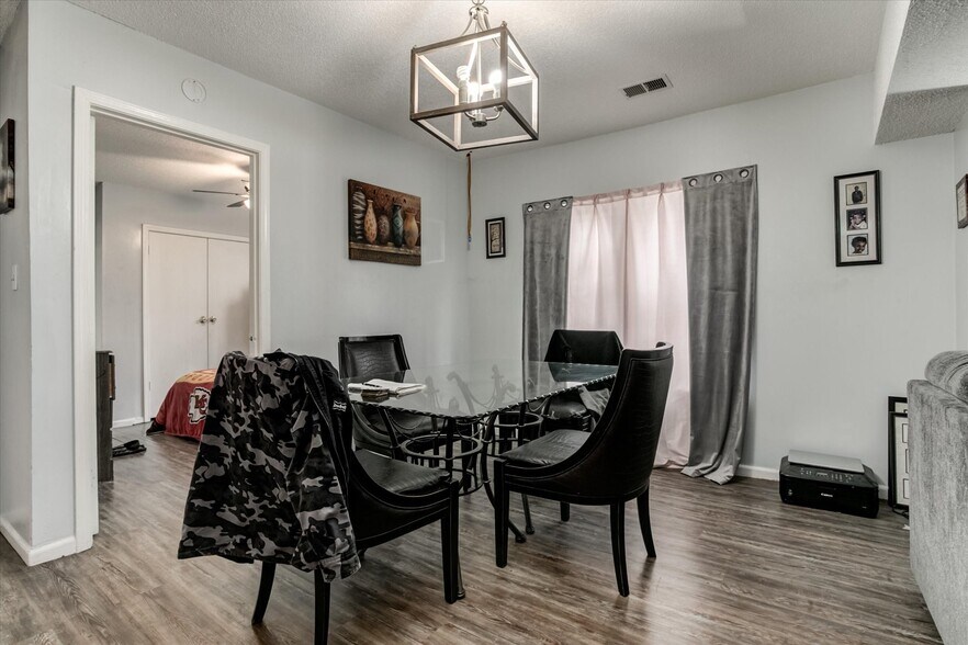 More Photos Of 2713-2715 Benton Blvd, Kansas City Apartments For Sale