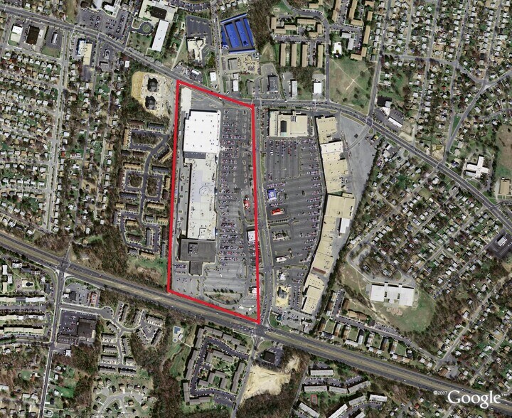 Primary Photo Of 3101-3401 Donnell Dr, Forestville General Retail For Lease