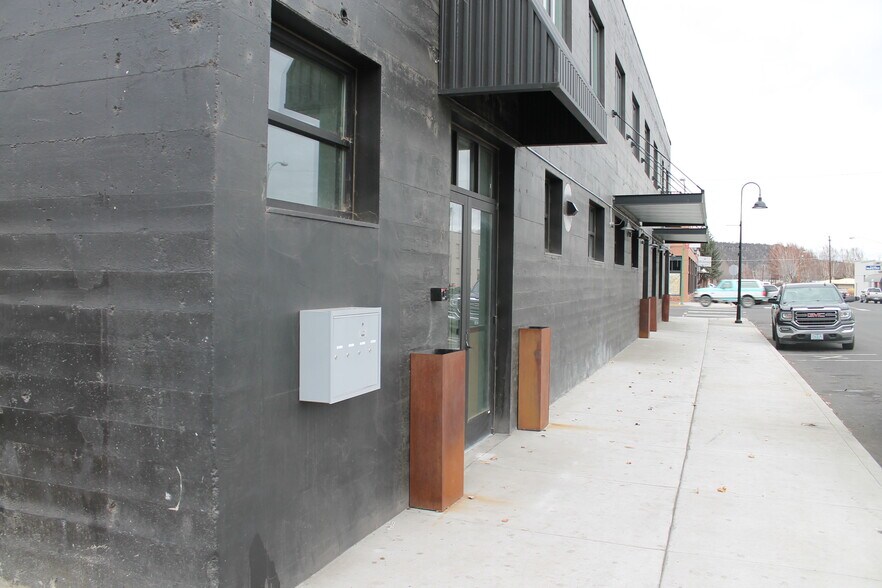 More Photos Of 386 N Main St, Prineville Restaurant For Lease