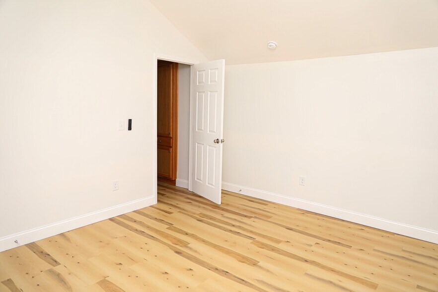 More Photos Of 643 Highway 9 S, Dawsonville Office Residential For Sale