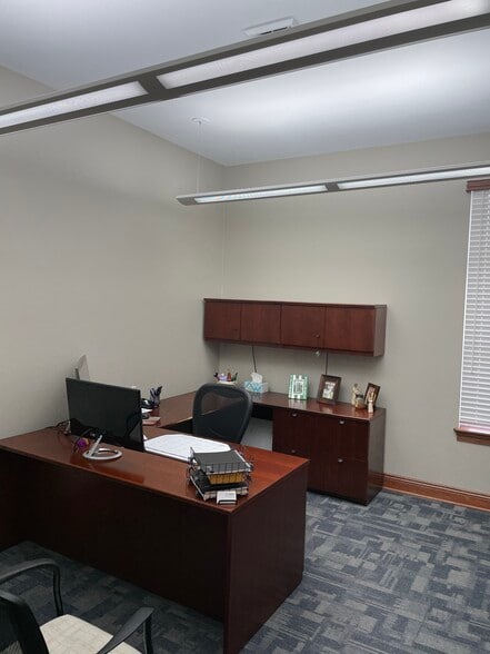 More Photos Of 3745 Medina Rd, Medina Office For Lease
