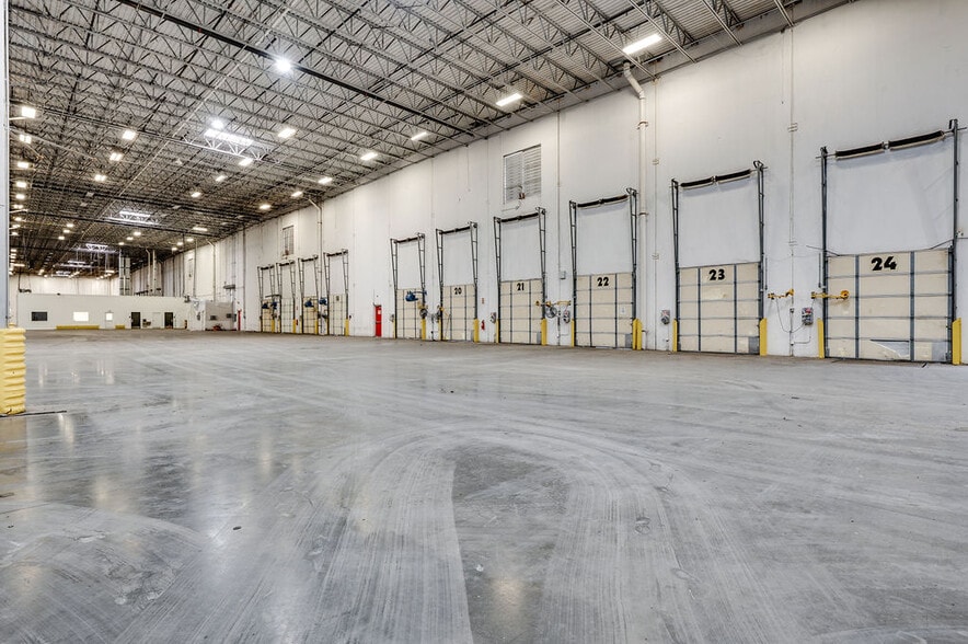 More Photos Of 4715 Mountain Creek Pky, Dallas Manufacturing For Sale