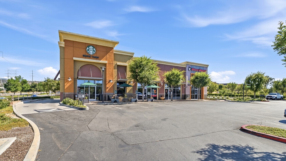 More Photos Of 26571-26583 Golden Valley Rd, Santa Clarita Restaurant For Sale