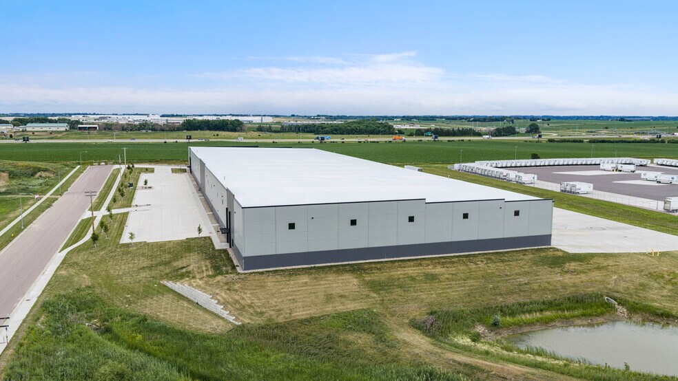 More Photos Of 5400 Career Ave, Sioux Falls Industrial For Lease