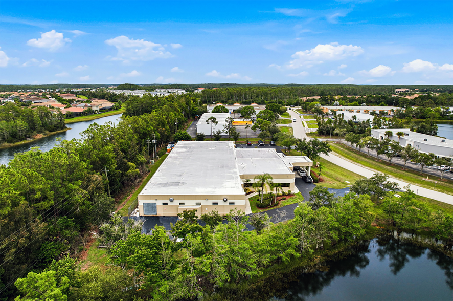 More Photos Of 10061 Amberwood Rd, Fort Myers Flex For Lease