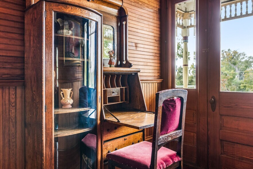 More Photos Of 323 N Main St, Swainsboro Restaurant For Sale