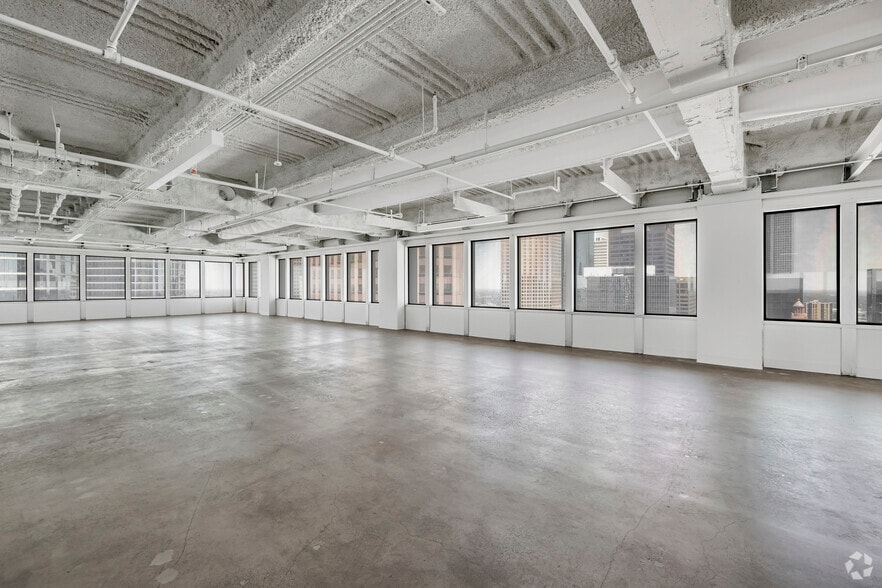 More Photos Of 800 Bell St, Houston Office For Sale