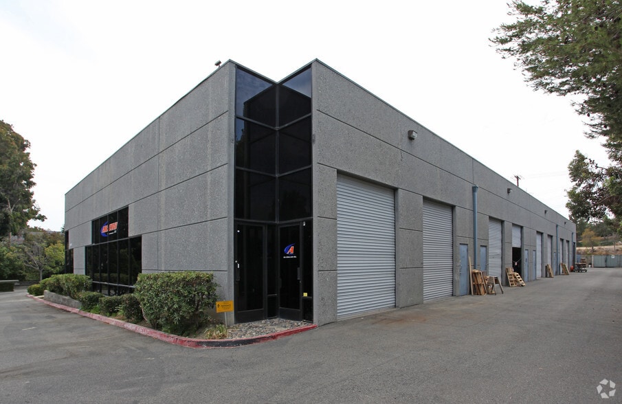 More Photos Of 2091 Las Palmas Dr, Carlsbad Light Manufacturing For Lease