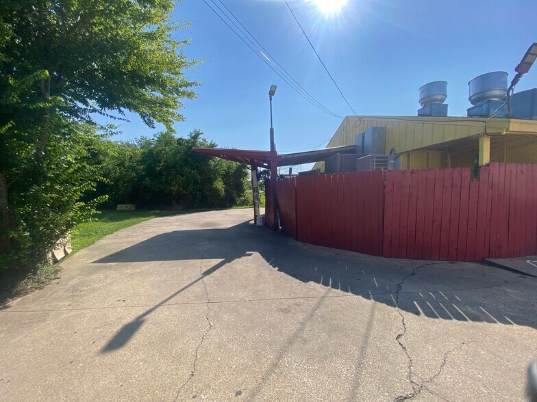 More Photos Of 5540 College St, Beaumont Fast Food For Sale