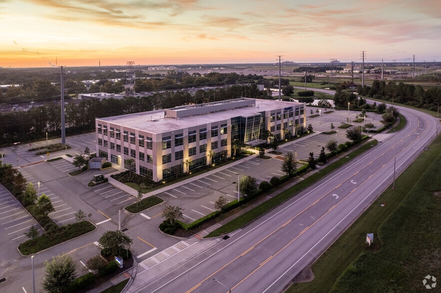 More Photos Of 7300-7356 Greenbriar Pky, Orlando Unknown For Lease