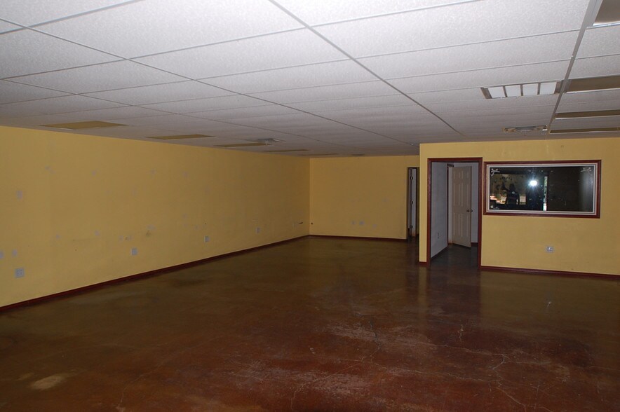 More Photos Of 405-407 Martin L King Blvd, Lubbock Storefront Retail Office For Sale