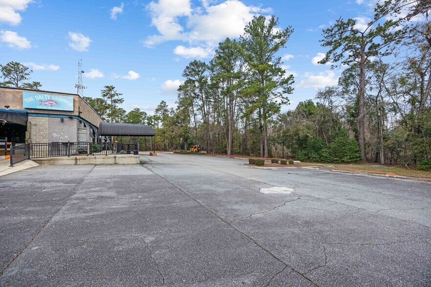 More Photos Of 1405 Gornto Rd, Valdosta Restaurant For Sale