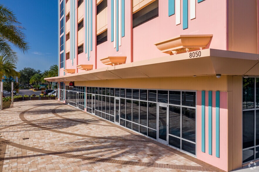 More Photos Of 8050 International Dr, Orlando Parking Garage For Lease