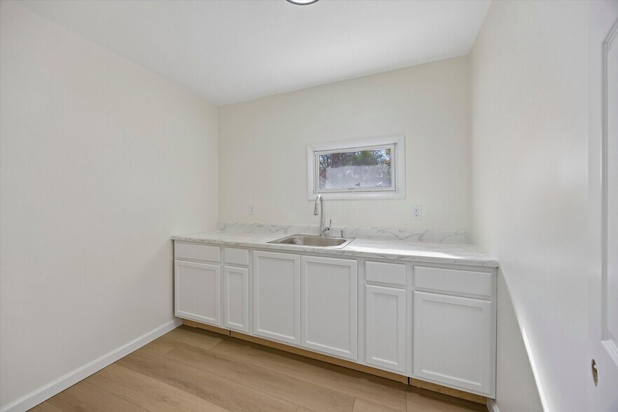 More Photos Of 102 Bristol Oxford Valley Rd, Langhorne Specialty For Lease