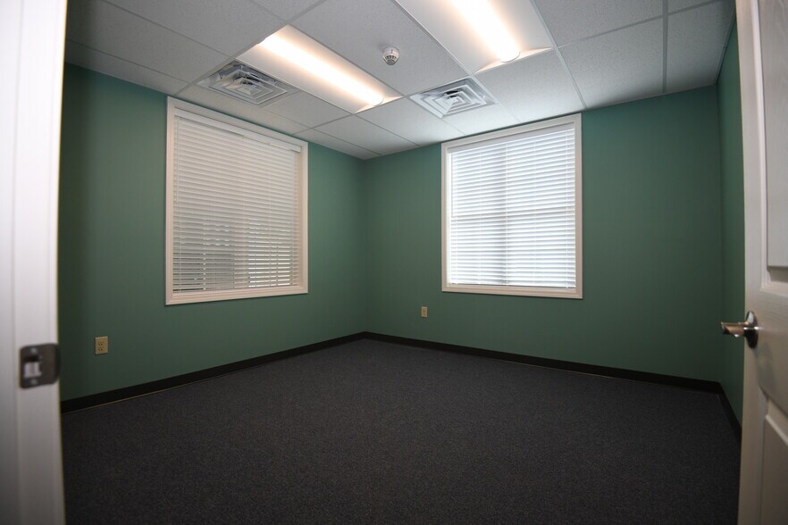 More Photos Of 367 Athens Hwy, Loganville Office For Lease