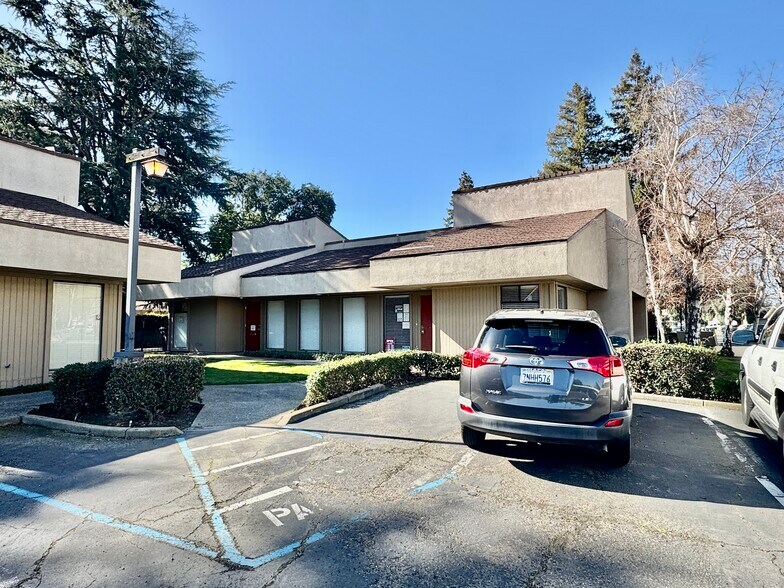 More Photos Of 2522 Grand Canal Blvd, Stockton Office For Sale