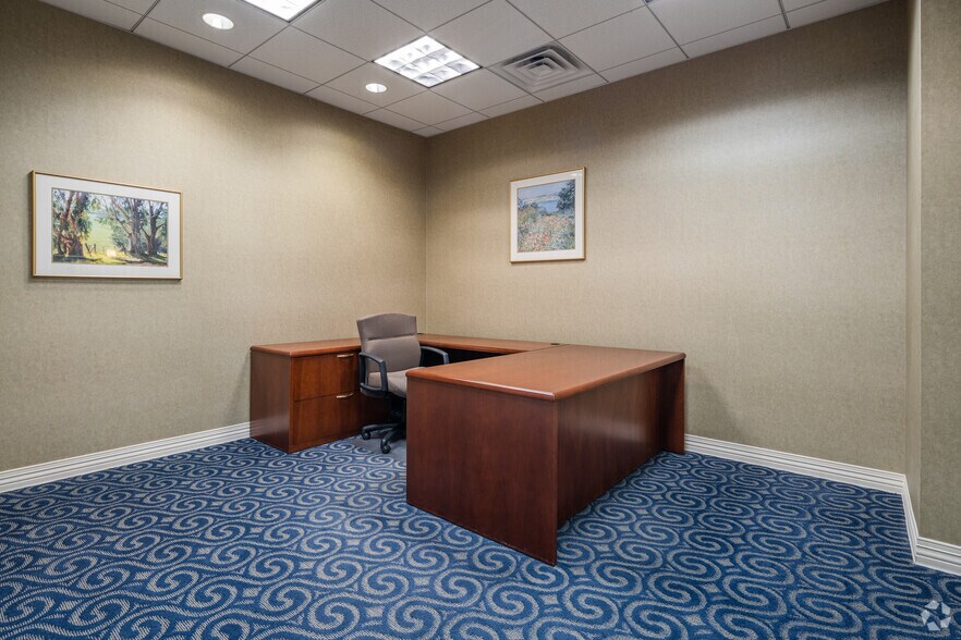 More Photos Of 2100 S Illinois St, Belleville Coworking Space