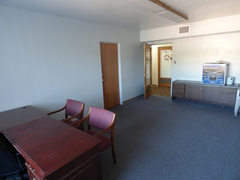 More Photos Of 6410-6418 Hampton Ave, Saint Louis Storefront Retail Office For Lease