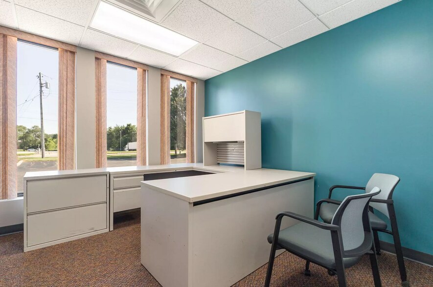 More Photos Of 201 Koomler Dr, La Porte Bank For Sale