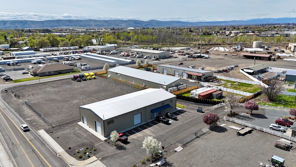 More Photos Of 150 Keys Rd, Yakima Warehouse For Lease