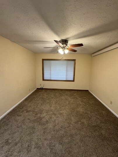 More Photos Of 714 W 10th St, Cozad Apartments For Sale