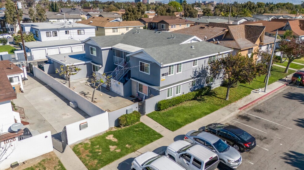 More Photos Of 1022 El Camino Dr, Costa Mesa Apartments For Sale