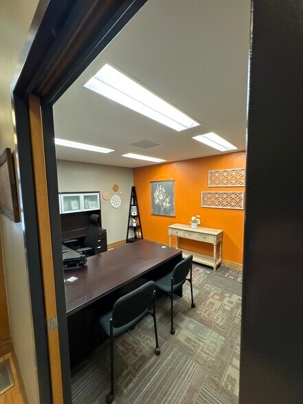 More Photos Of 327 N Riverfront Dr, Mankato Storefront Retail Residential For Lease