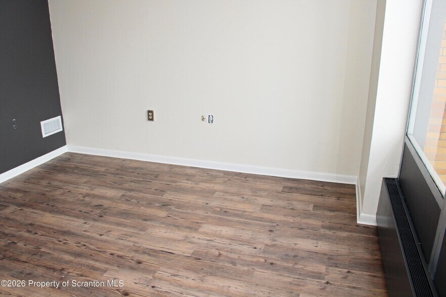 More Photos Of 411-415 S Washington Ave, Scranton Freestanding For Lease