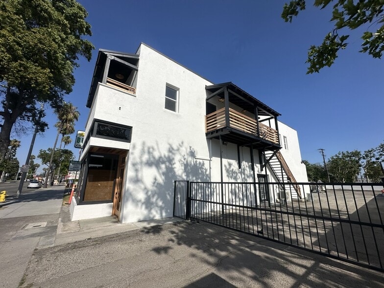 More Photos Of 604-606 W Lincoln Ave, Anaheim Storefront Retail Residential For Lease