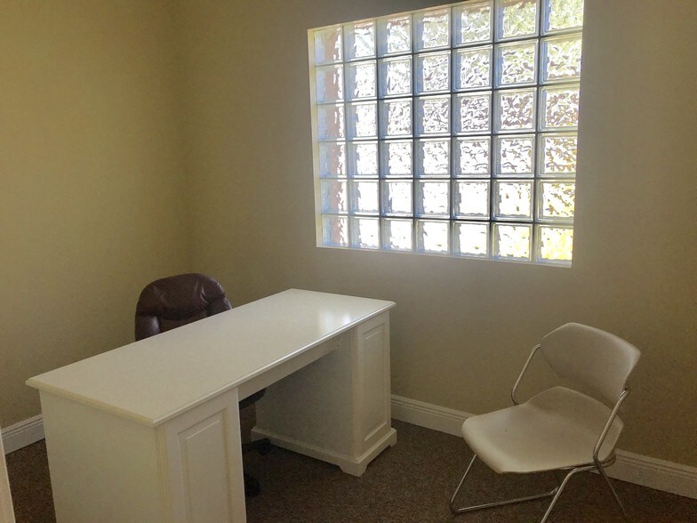 More Photos Of 6143 S Orange Blossom Trl, Orlando Loft Creative Space For Sale