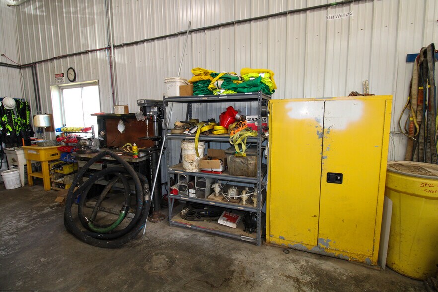 More Photos Of 5640 44th Ave S, Clinton Industrial For Sale