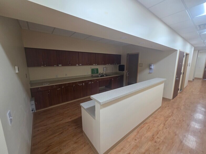 More Photos Of 2054 Sycamore Ave, Buena Vista Storefront For Lease