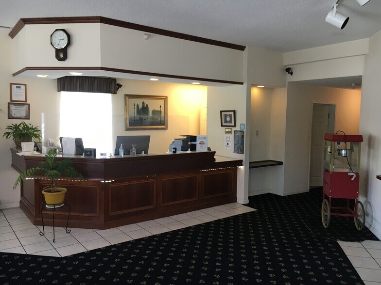 More Photos Of 750 US Highway 2 W, Saint Ignace Hotel For Sale