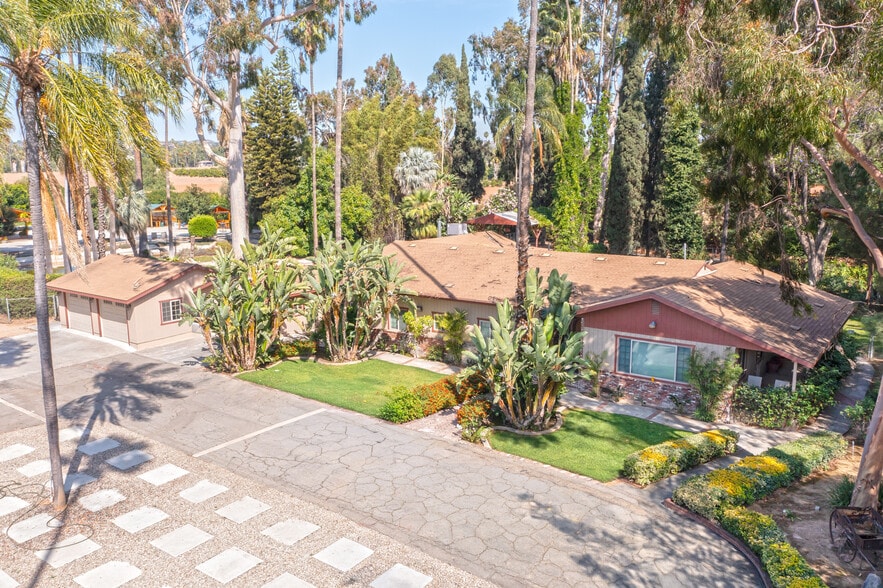 More Photos Of 2083 Grace St, Riverside Multifamily For Sale