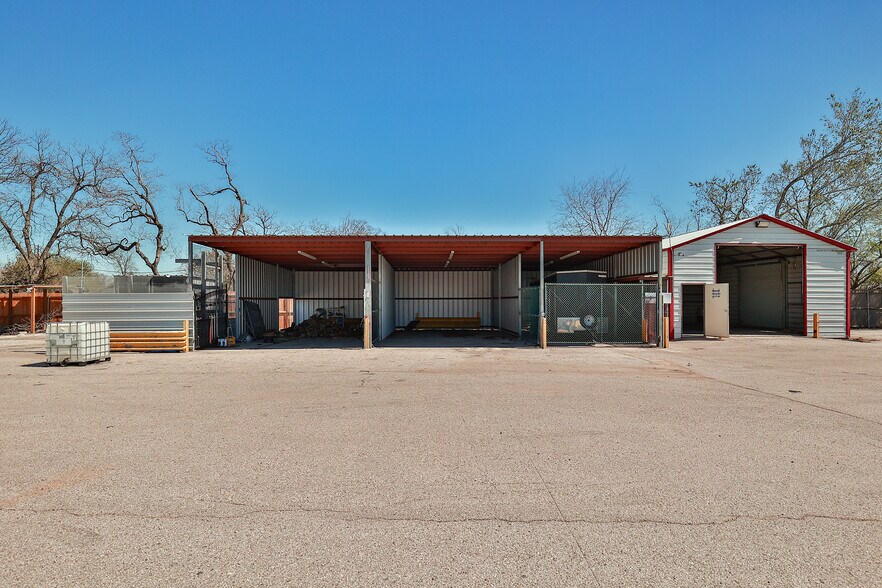 More Photos Of 4828 Holly Ave, Pasadena Truck Terminal For Sale