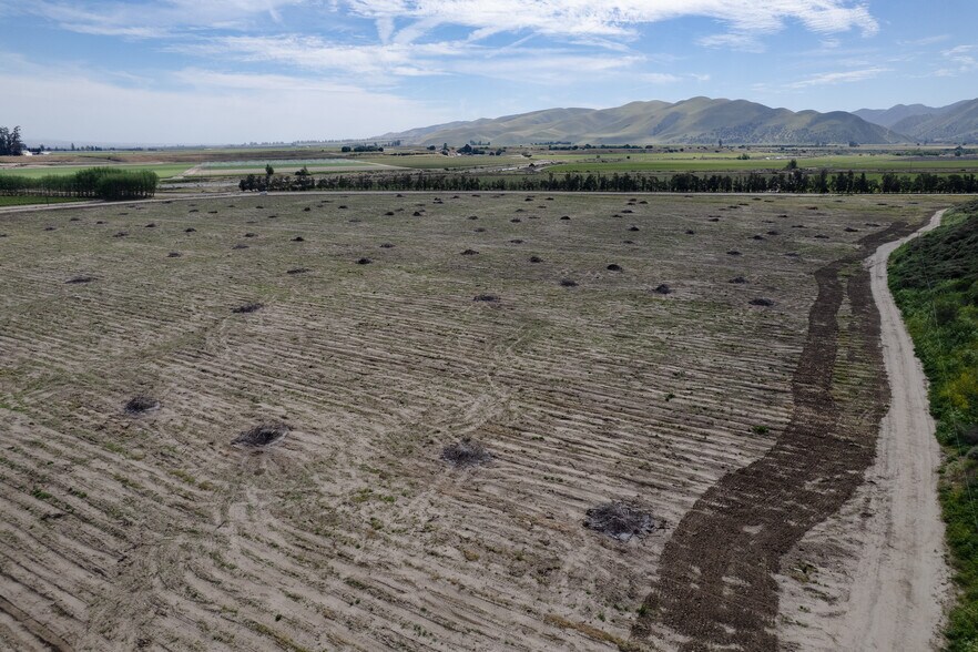 More Photos Of 41460 Los Coches Rd, Soledad Land For Sale