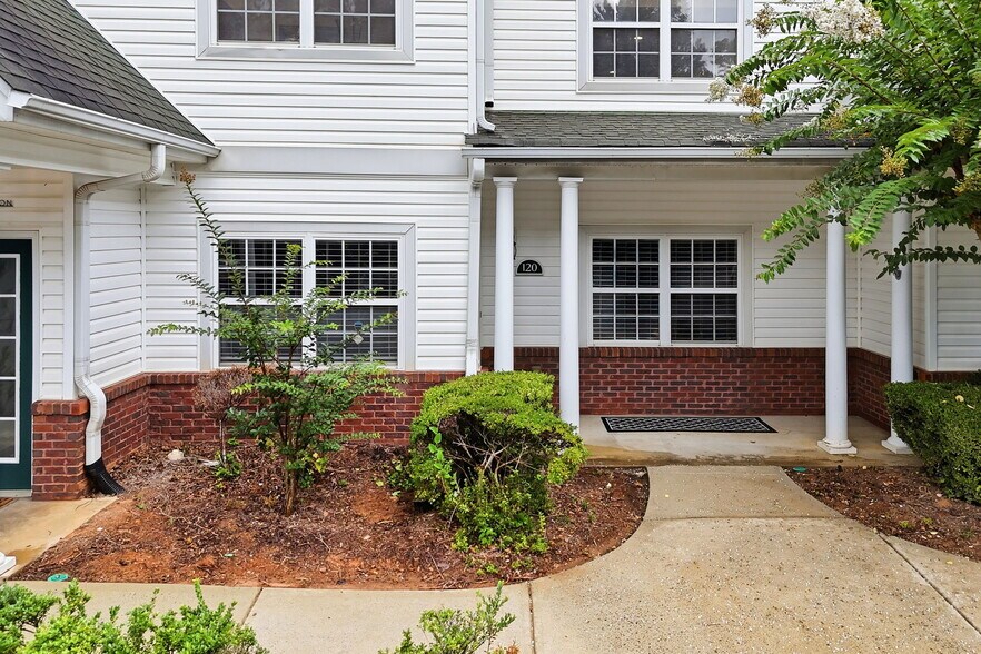 More Photos Of 965 Piedmont Rd NE, Marietta Office For Lease