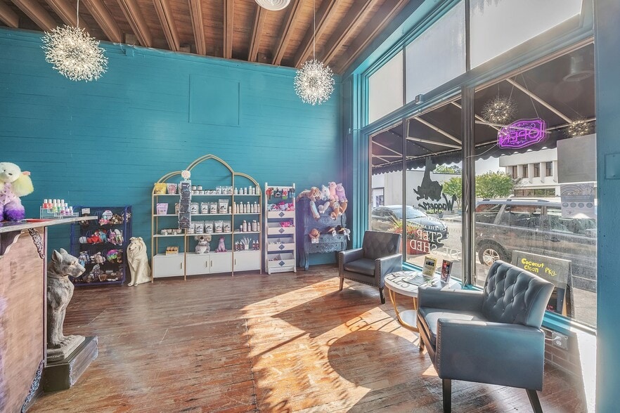 More Photos Of 107 N Raiford St, Selma Storefront Retail Residential For Sale