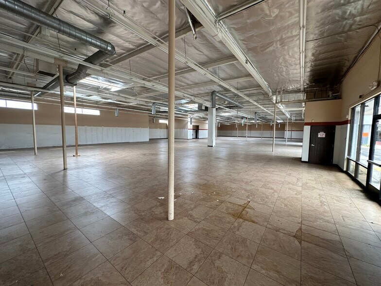 More Photos Of 1240-1260 W 7th St, Upland Unknown For Lease