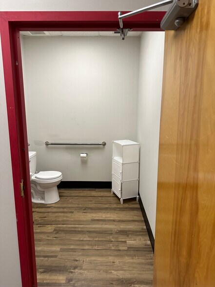 More Photos Of 586-614 Nashua Rd, Milford Freestanding For Lease