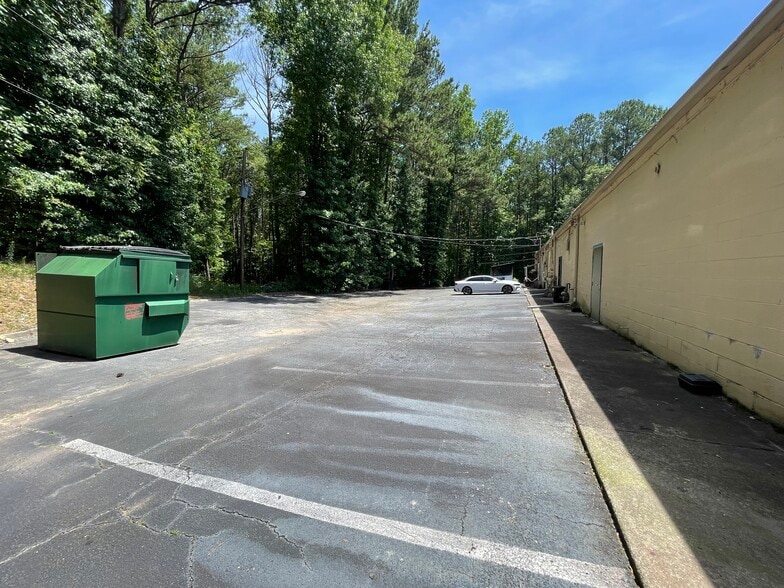 More Photos Of 1423 Stockbridge Rd, Jonesboro Unknown For Lease