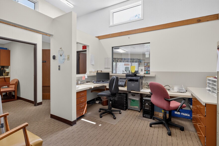 More Photos Of 2575 Spring Arbor Rd, Jackson Medical For Sale